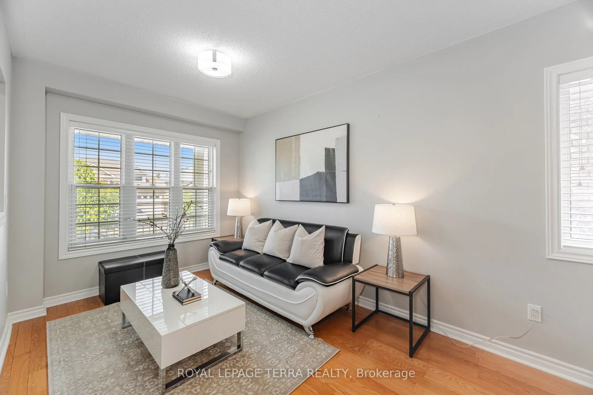 19 VALLEYPARK Crescent