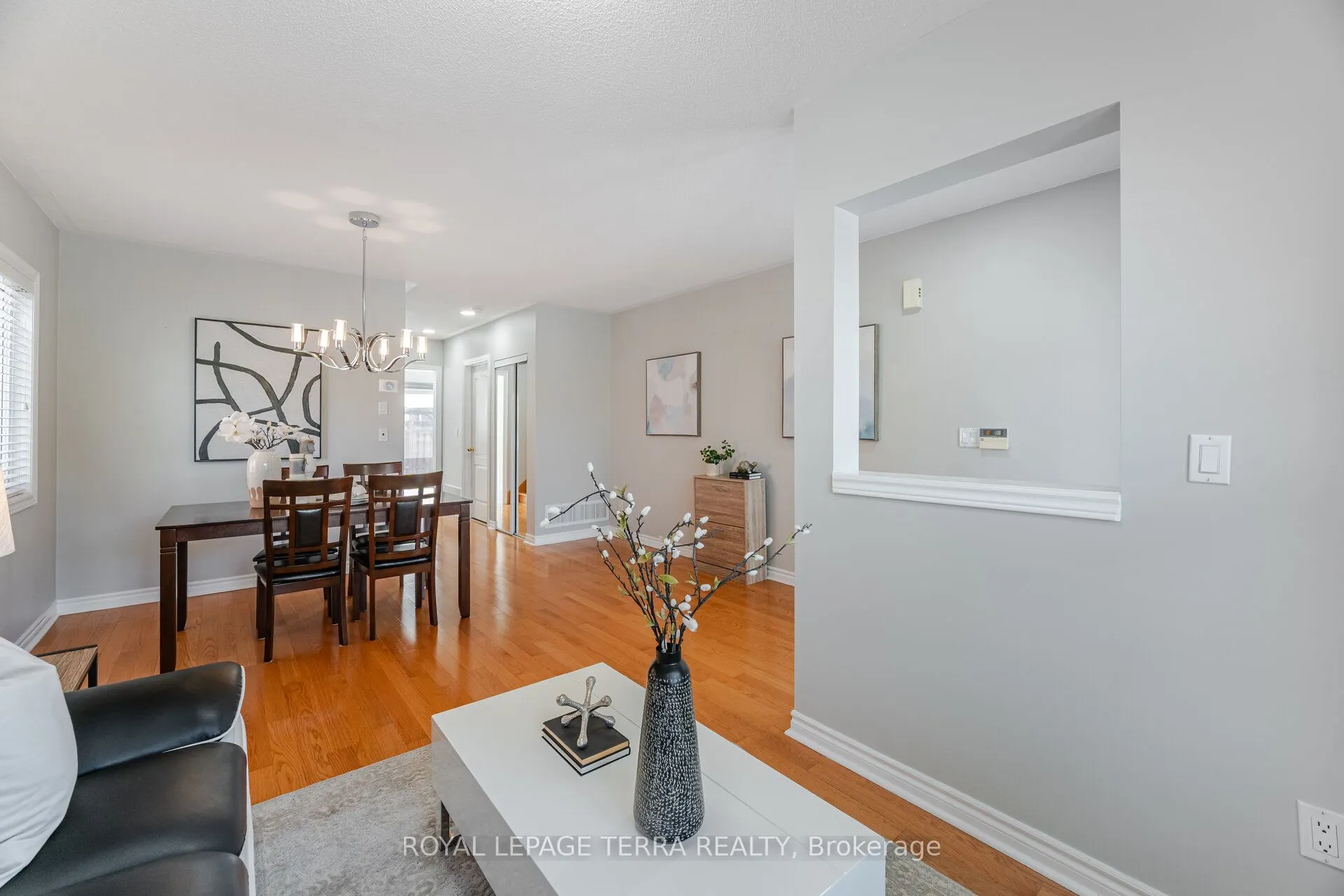 19 VALLEYPARK Crescent