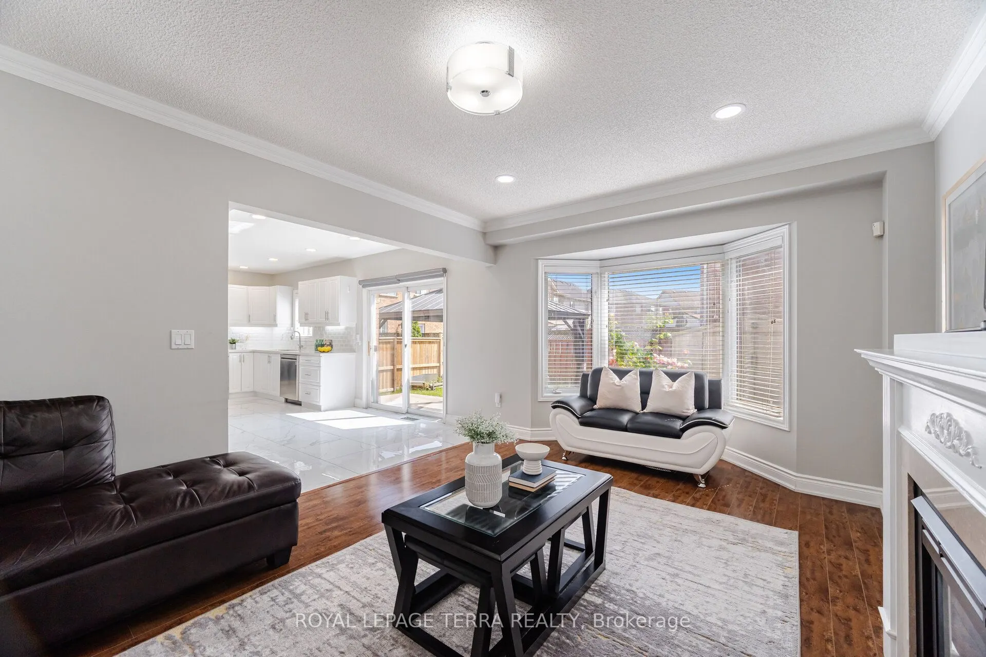 19 VALLEYPARK Crescent
