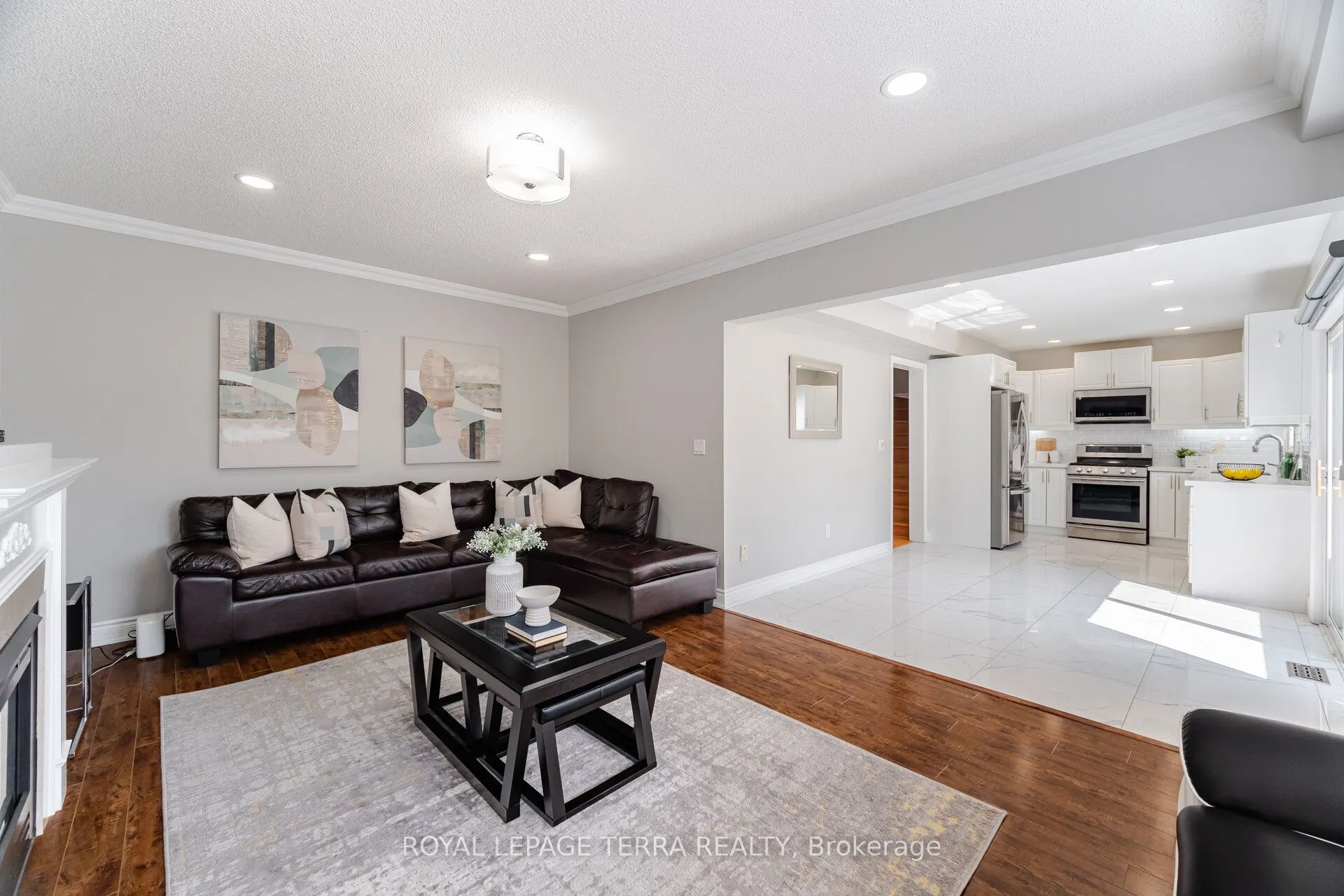 19 VALLEYPARK Crescent