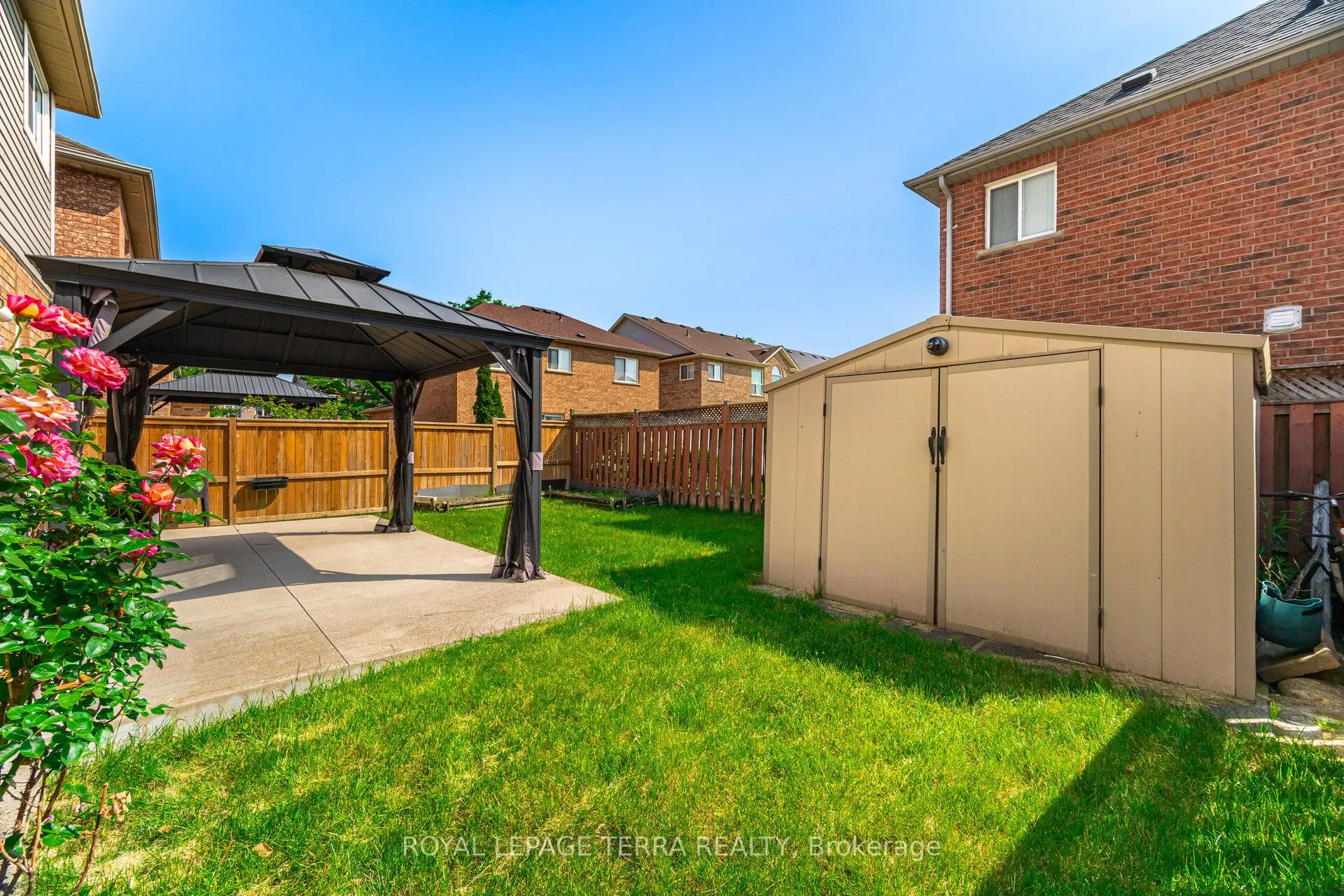 19 VALLEYPARK Crescent