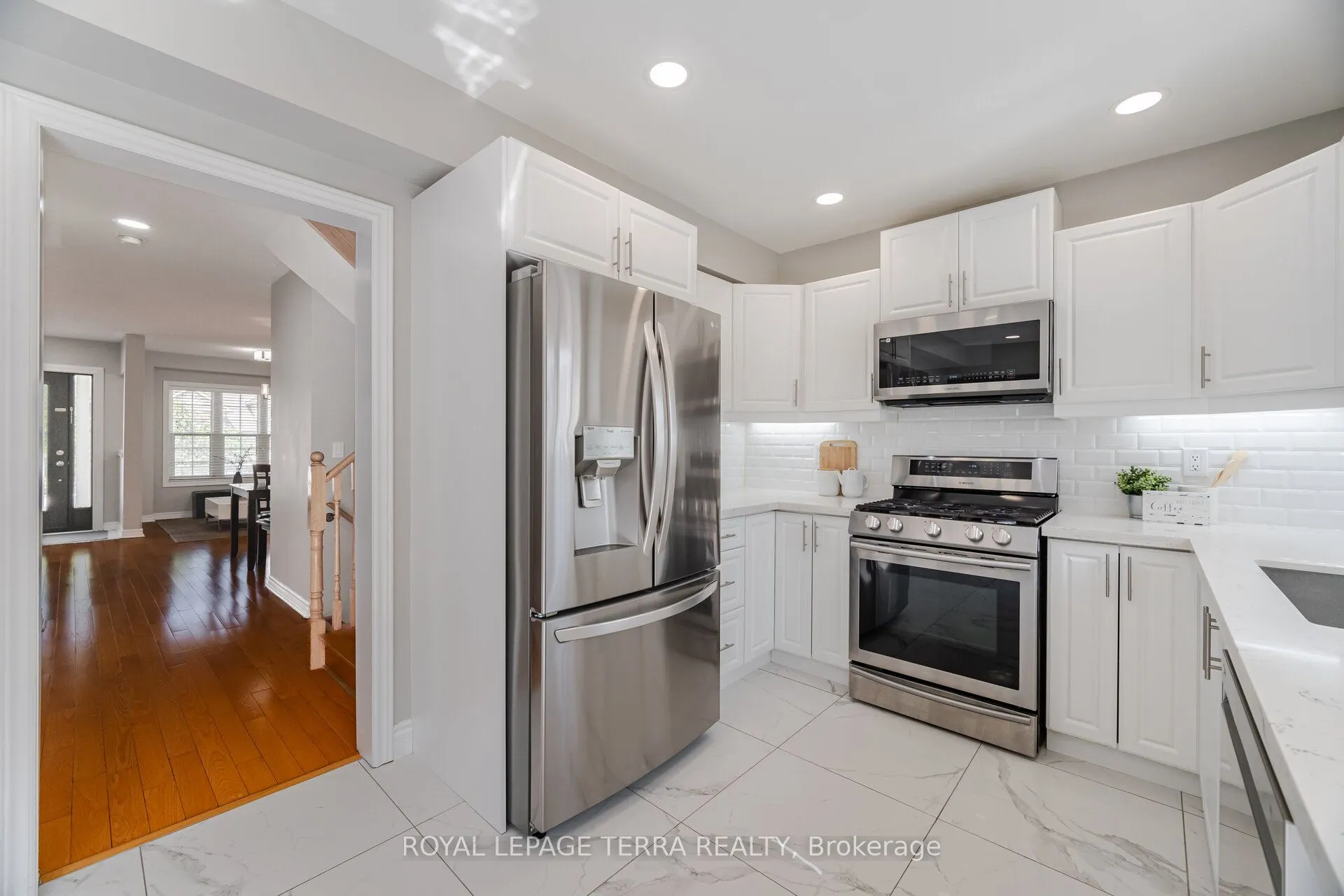 19 VALLEYPARK Crescent