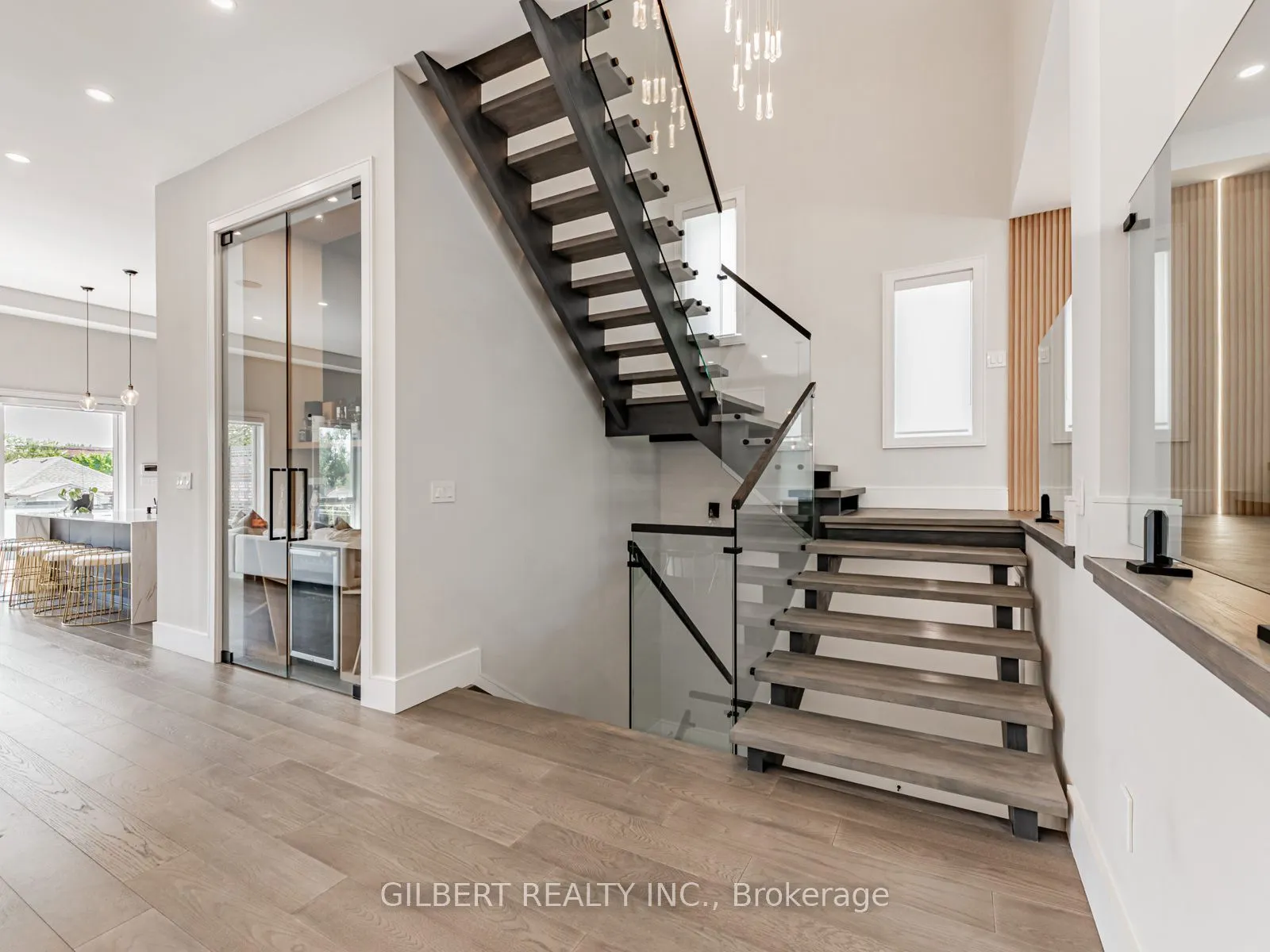 485 ridelle Avenue