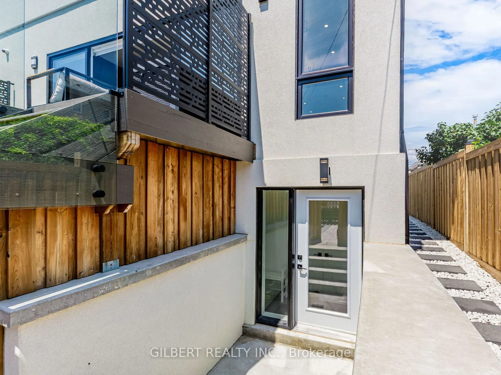485 ridelle Avenue