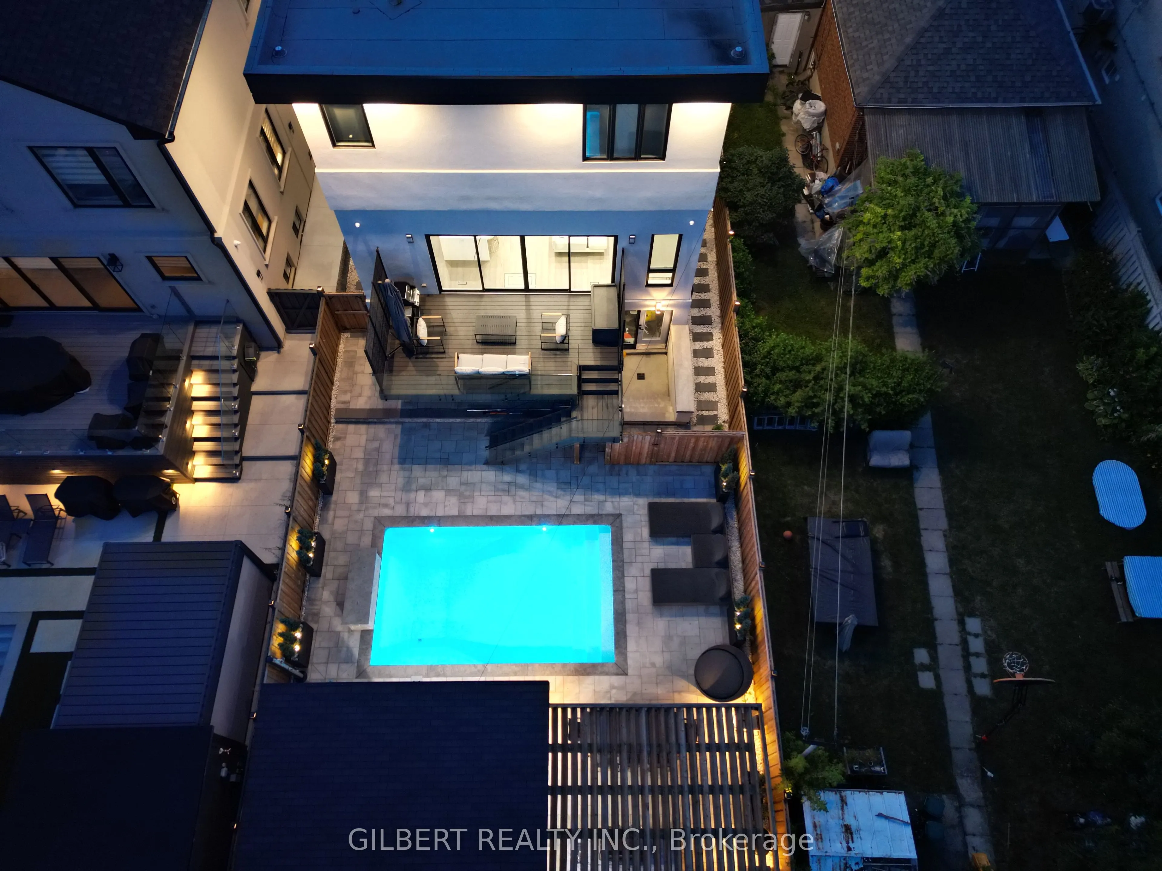485 ridelle Avenue