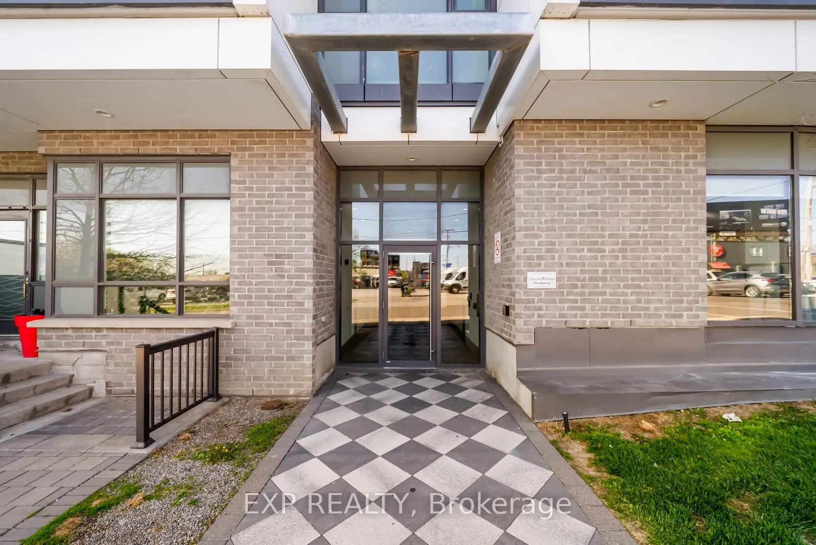16 Mcadam Avenue, #705