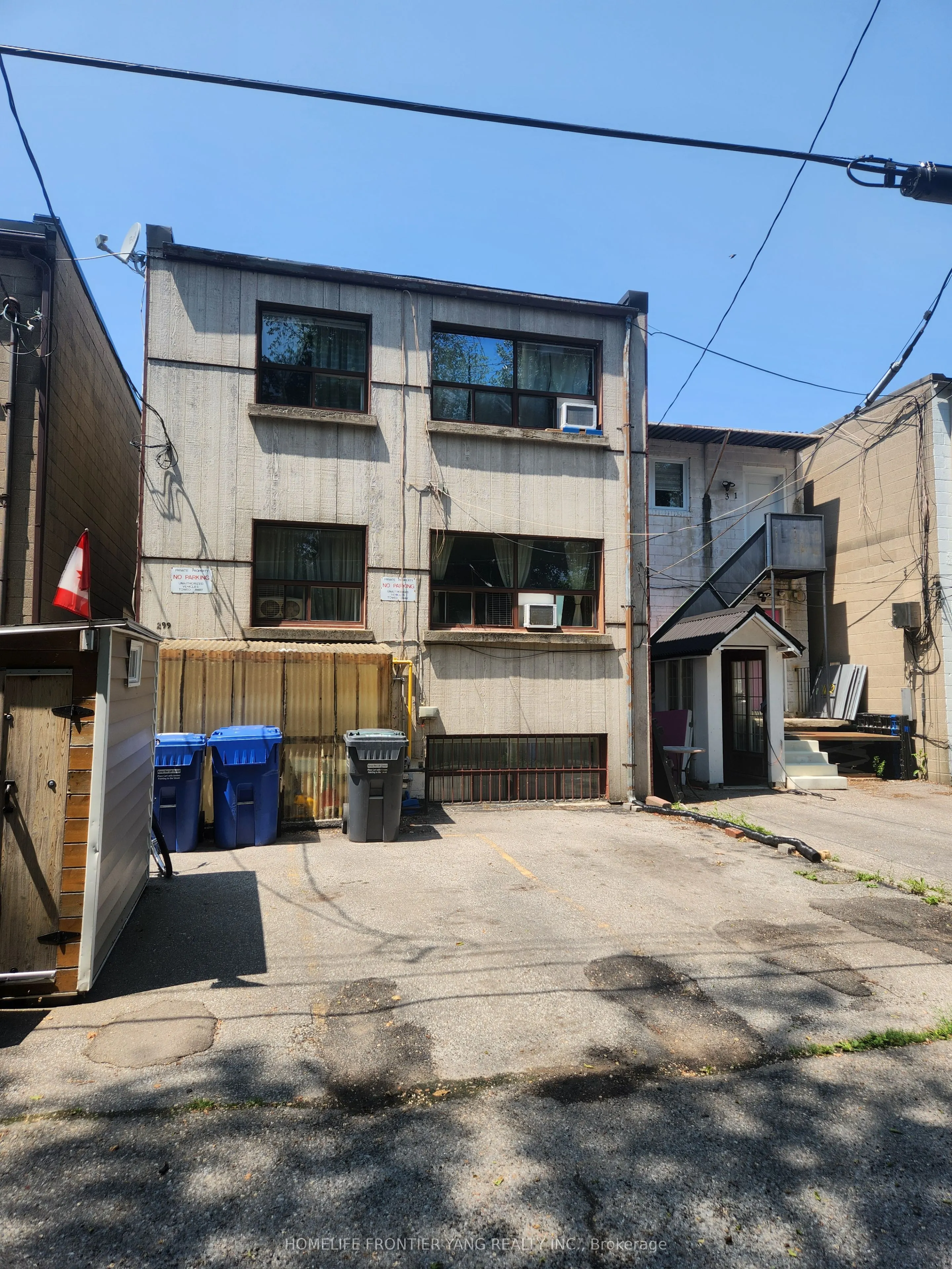 299 Lakeshore Road E