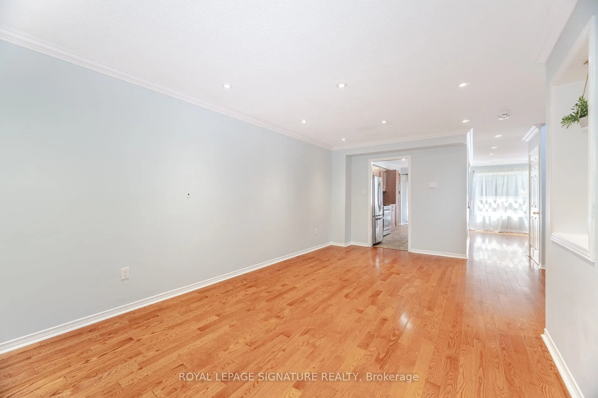 2555 Thomas Street, #89