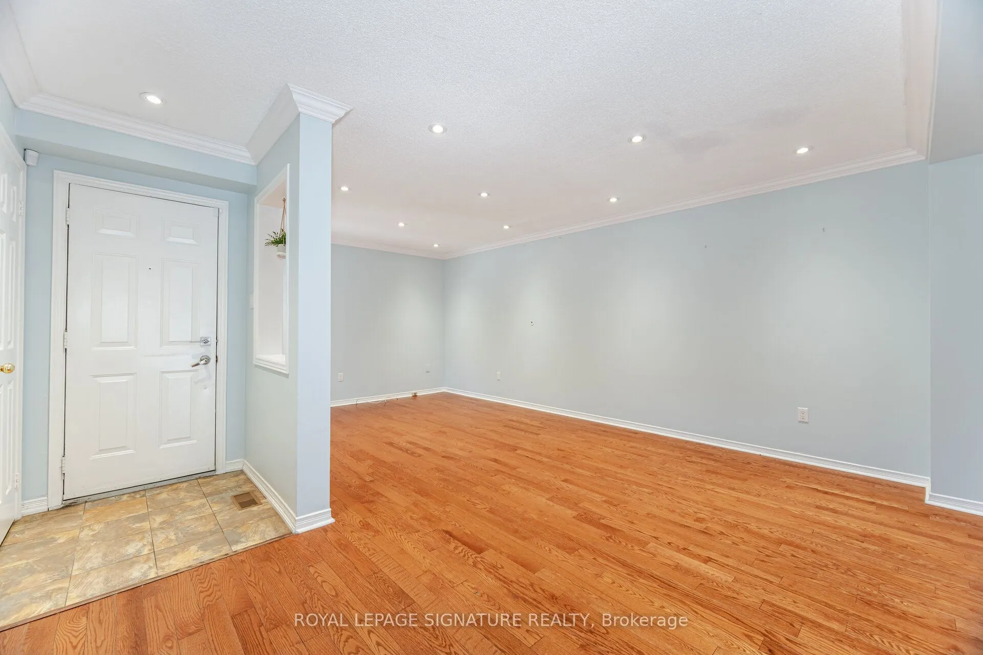 2555 Thomas Street, #89