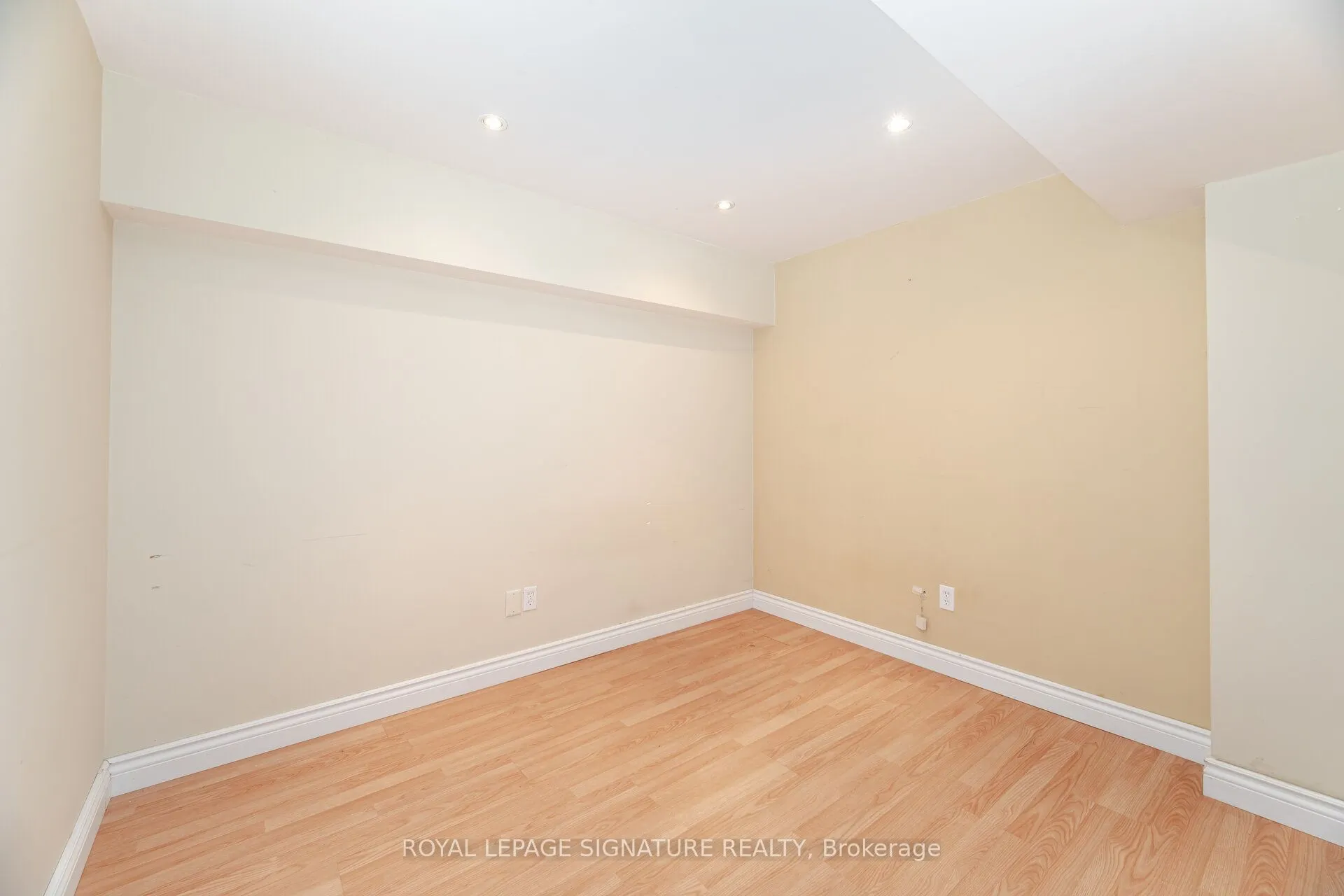 2555 Thomas Street, #89