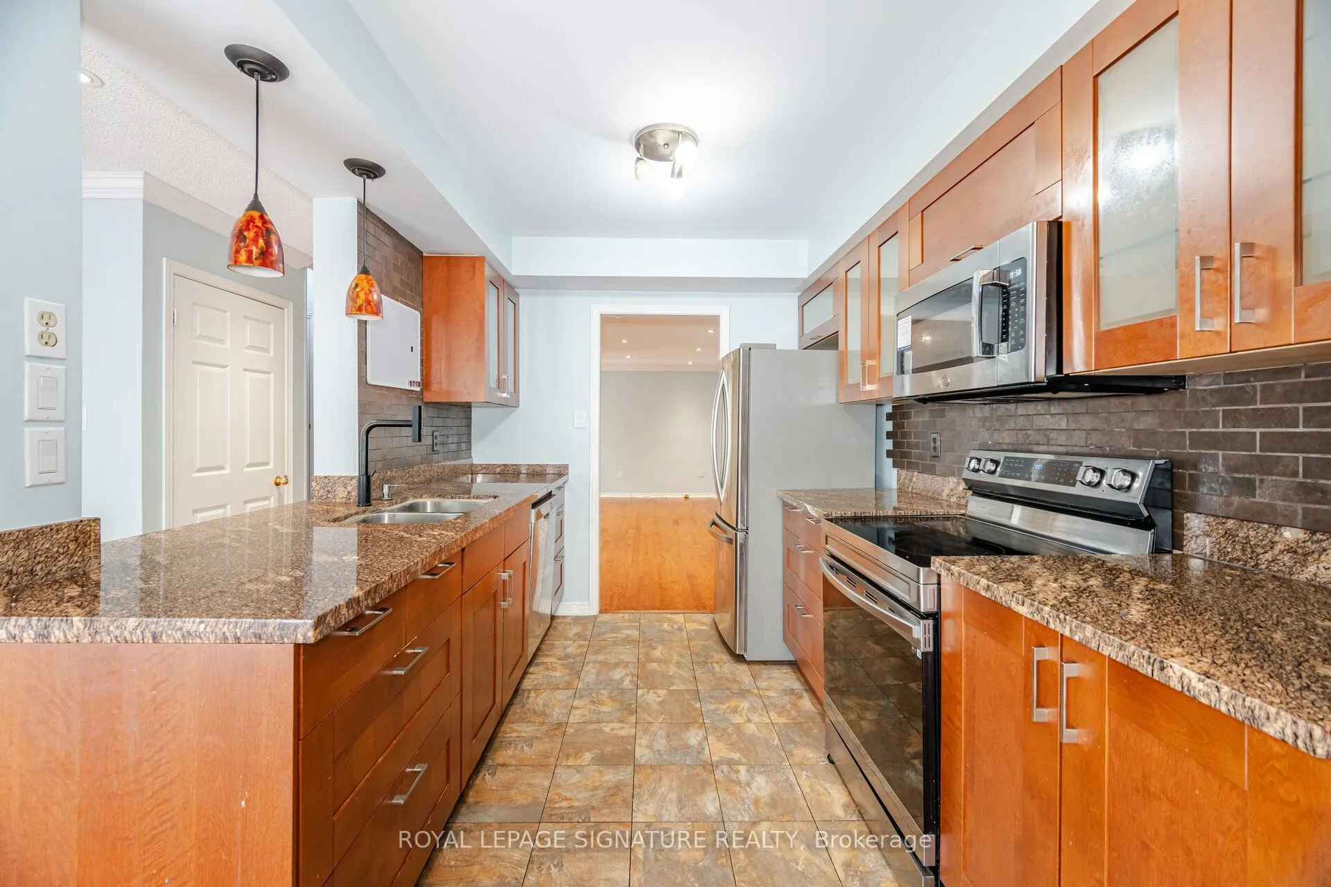 2555 Thomas Street, #89
