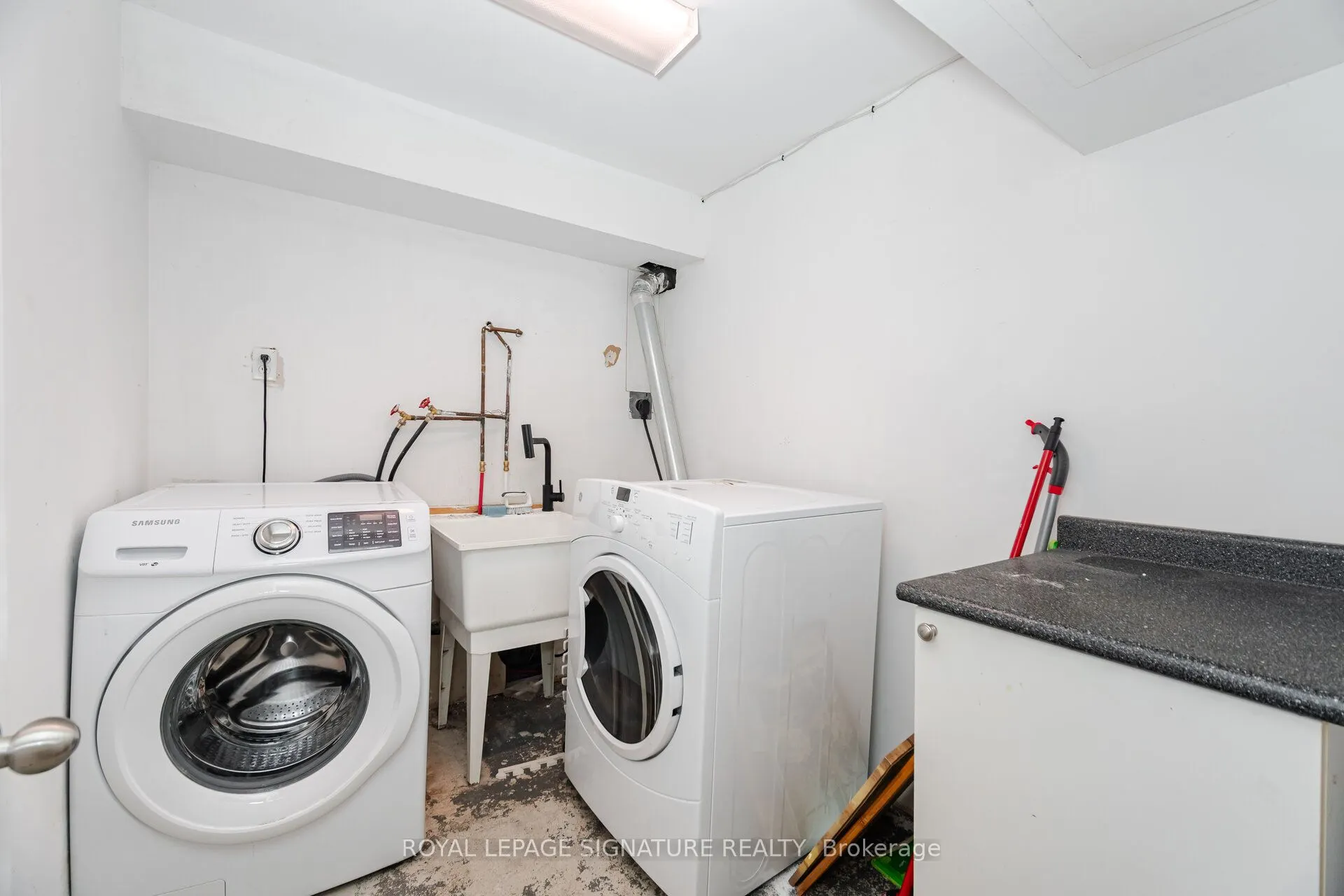 2555 Thomas Street, #89