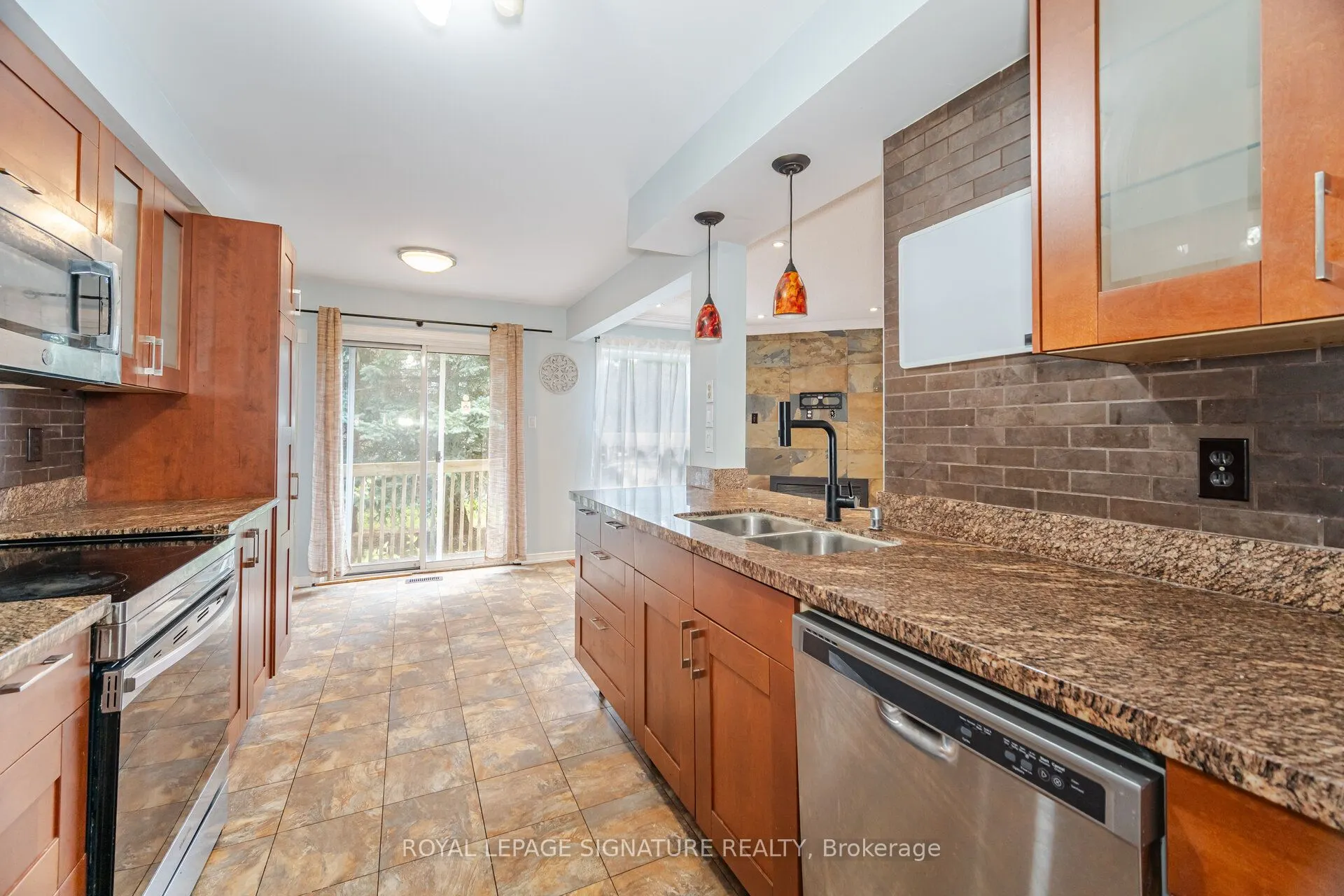 2555 Thomas Street, #89