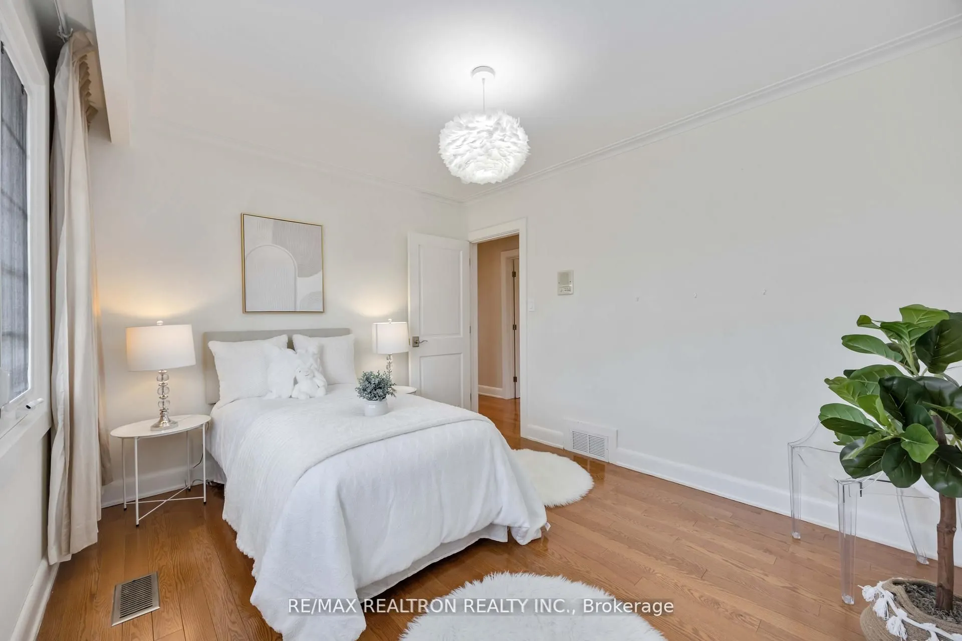 16 Aylesbury Road