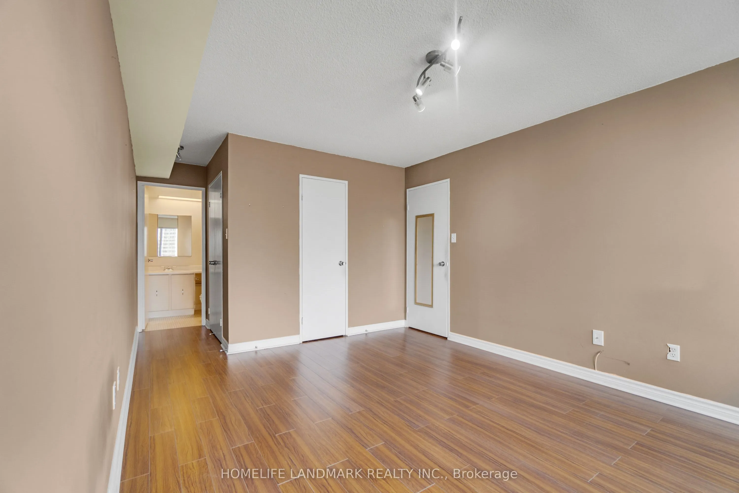 50 Elm Drive E, #910