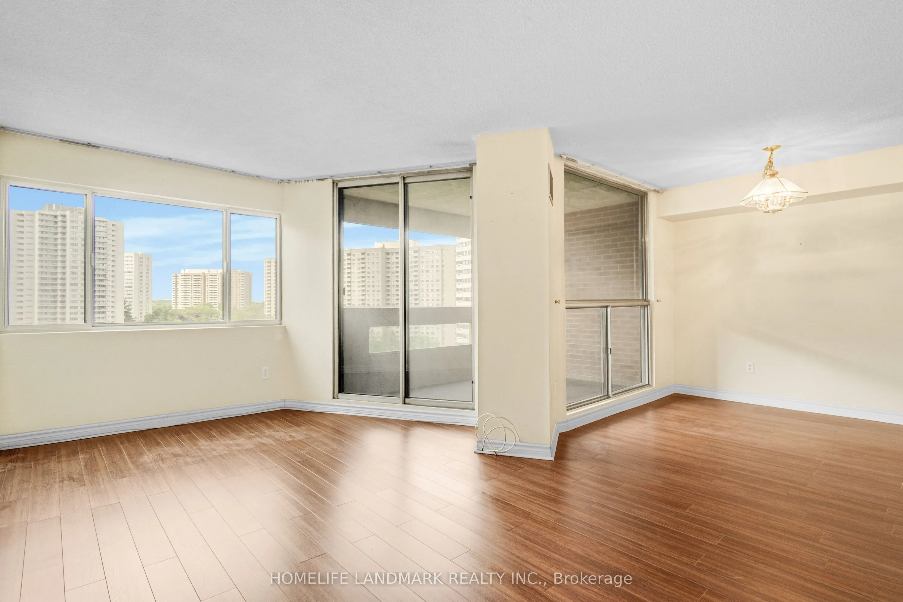 50 Elm Drive E, #910
