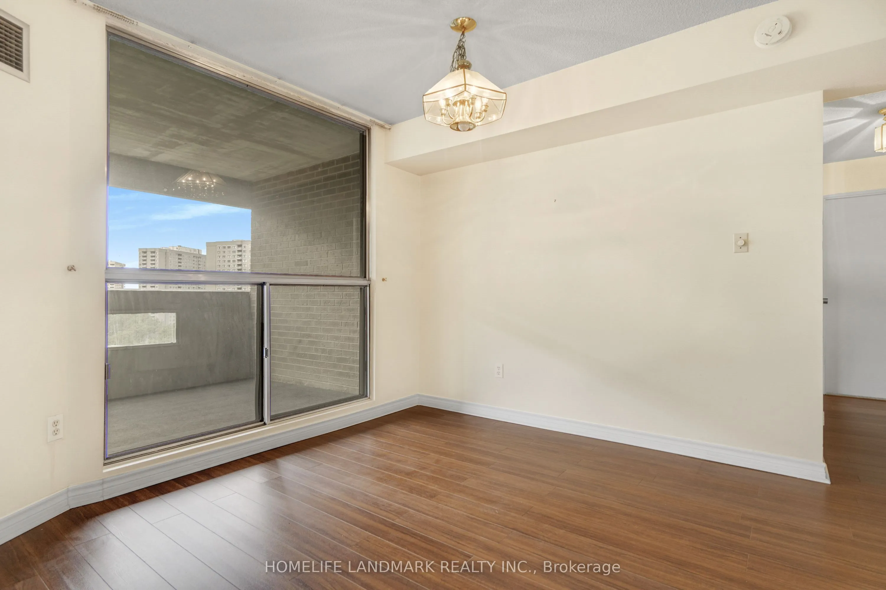 50 Elm Drive E, #910