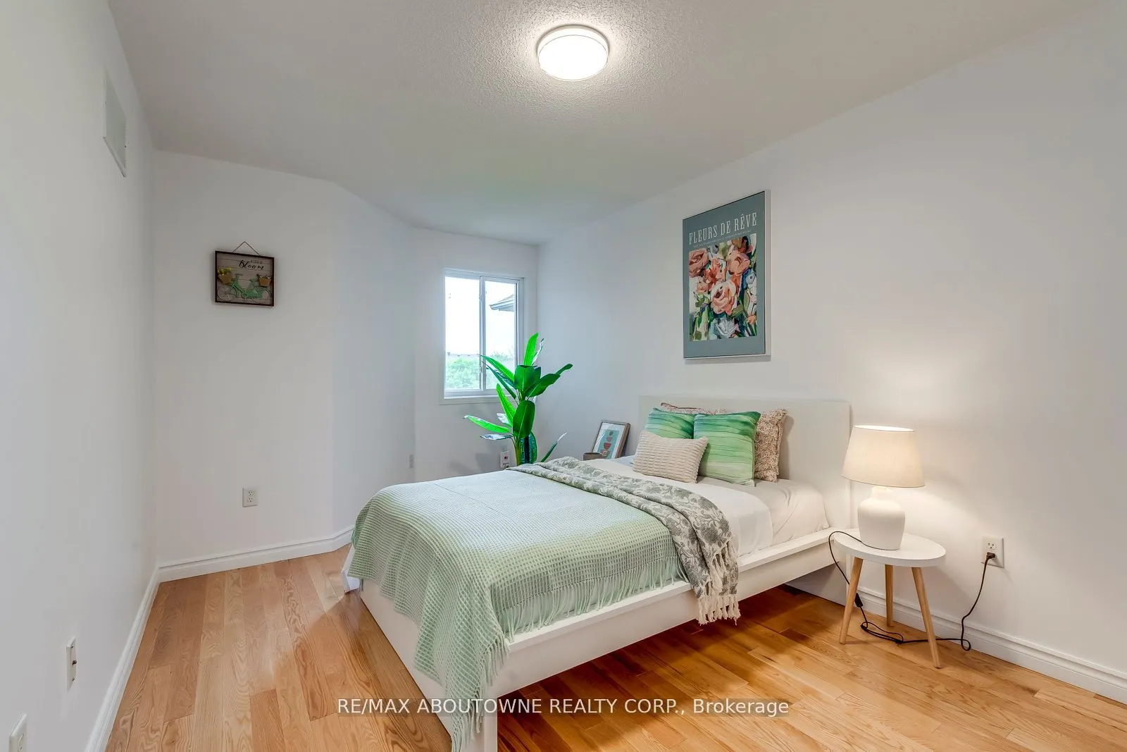 2246 Fairbairn Court