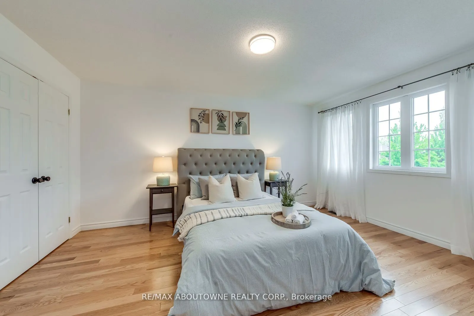 2246 Fairbairn Court