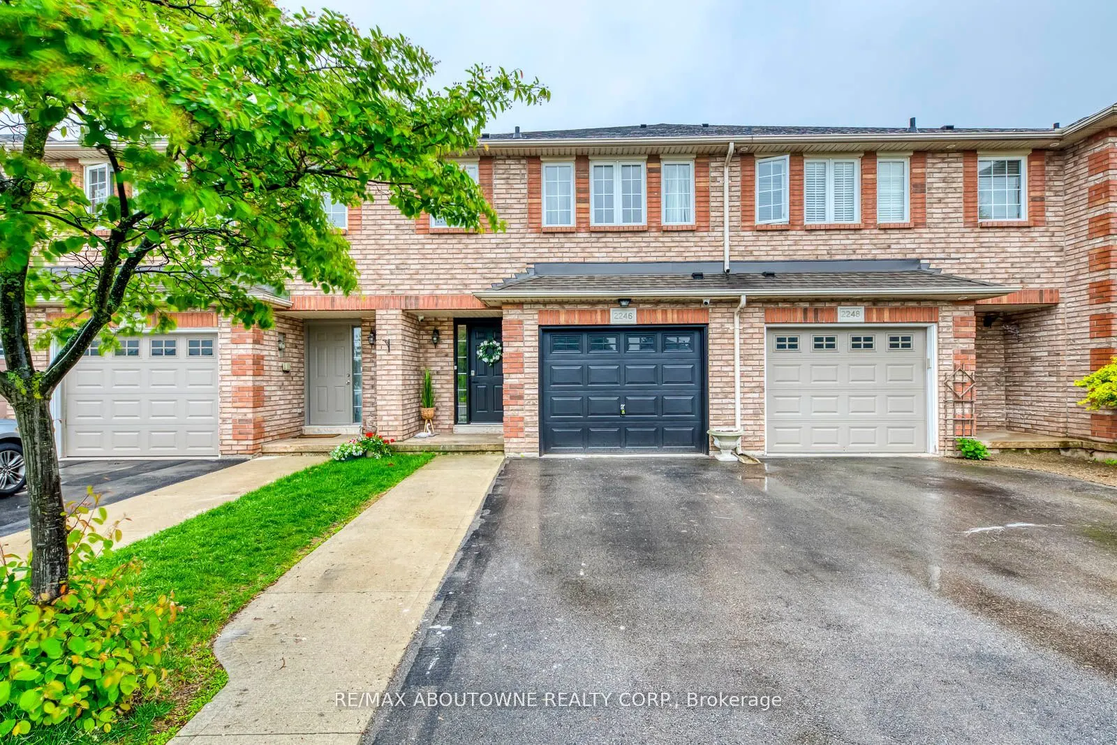 2246 Fairbairn Court