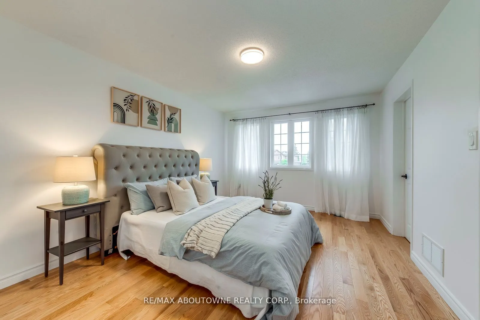 2246 Fairbairn Court