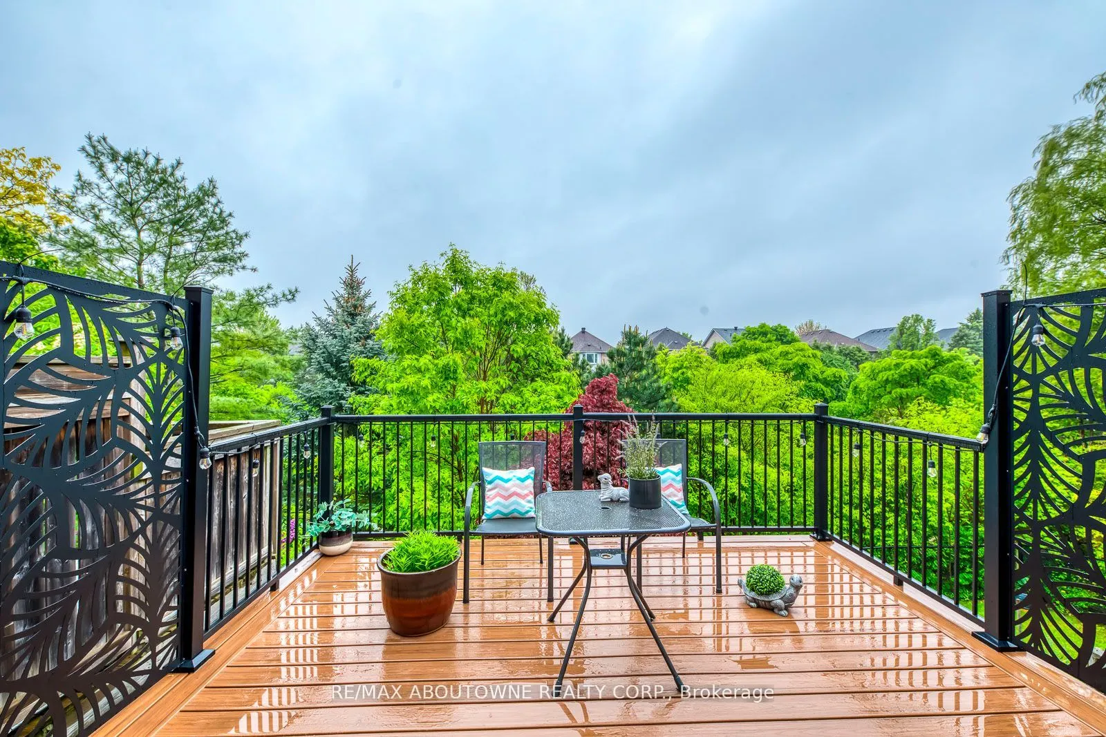 2246 Fairbairn Court