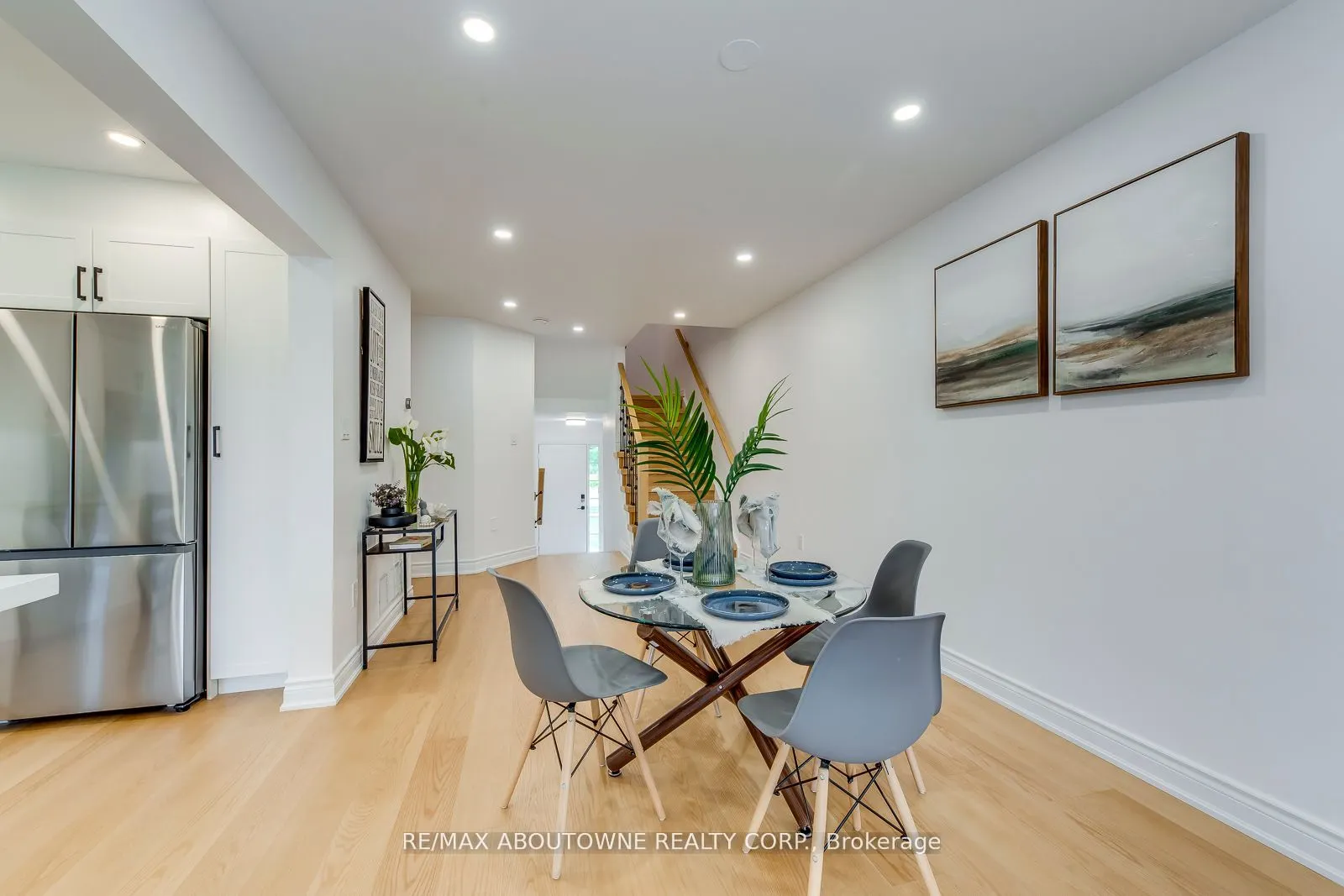 2246 Fairbairn Court