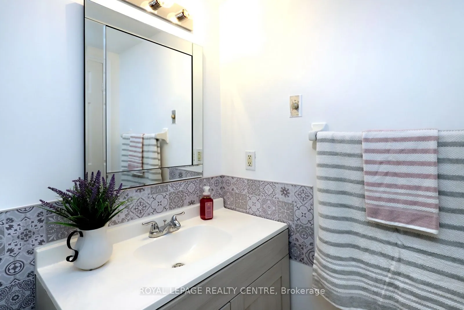 1001 Cedarglen Gate, #502