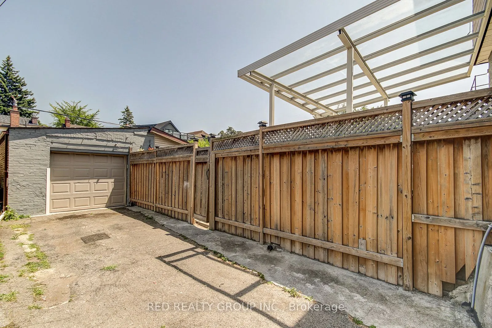 1587 Dufferin Street