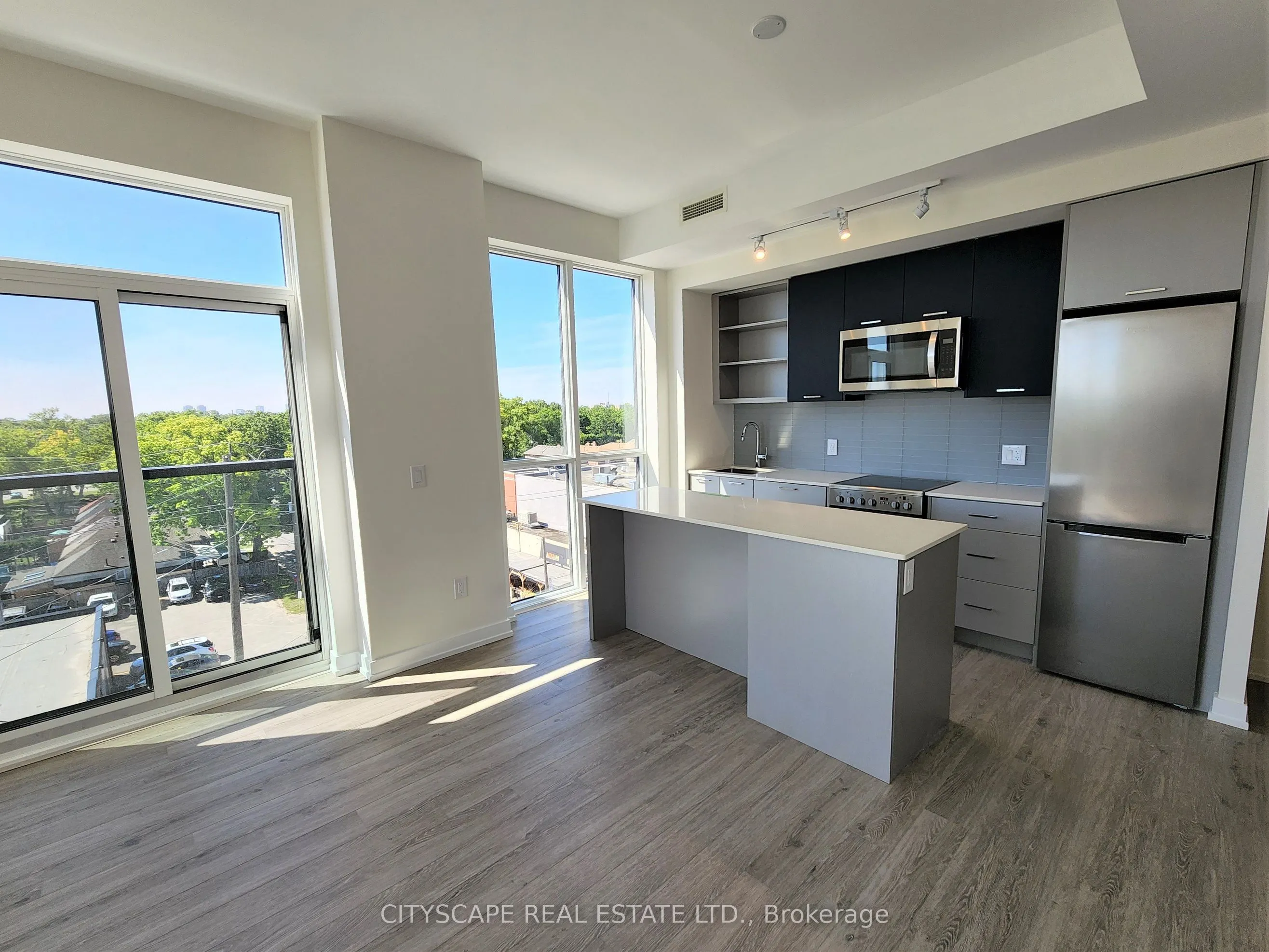 2300 St Clair Avenue W, #608