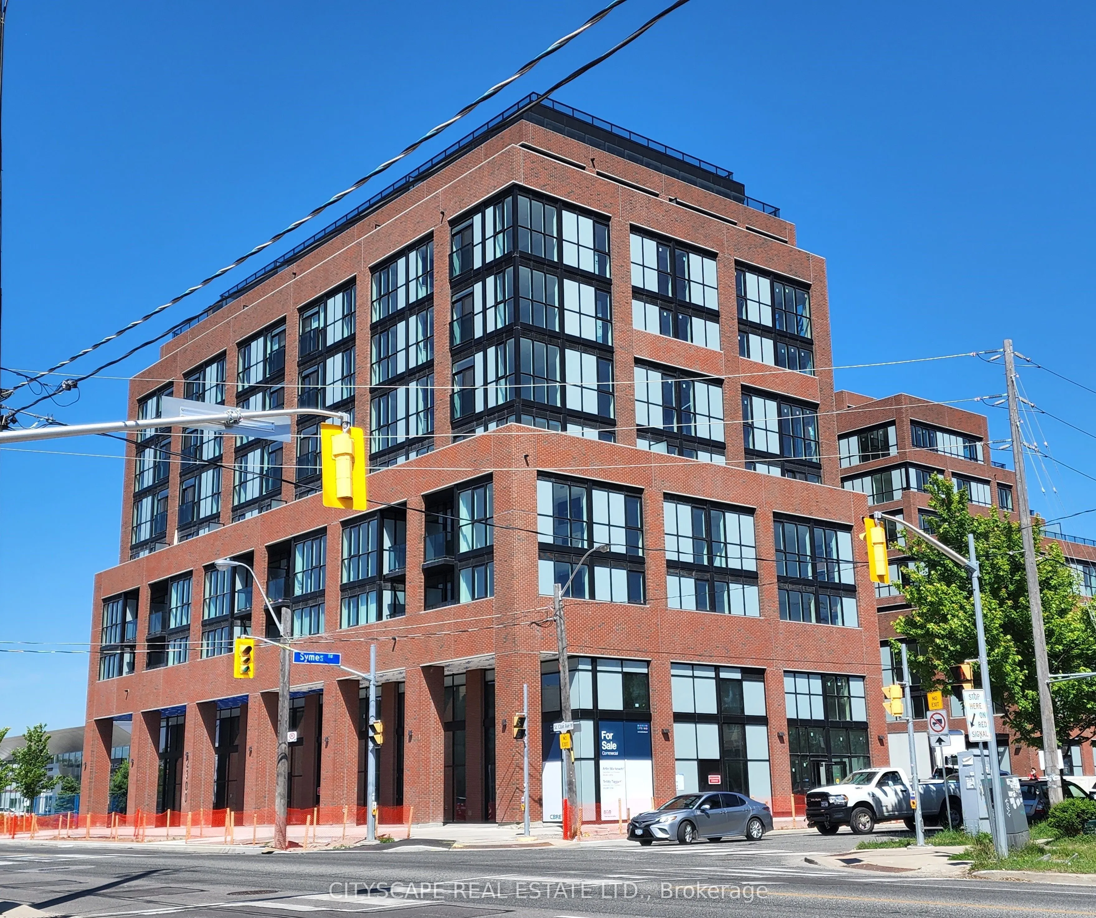2300 St Clair Avenue W, #608