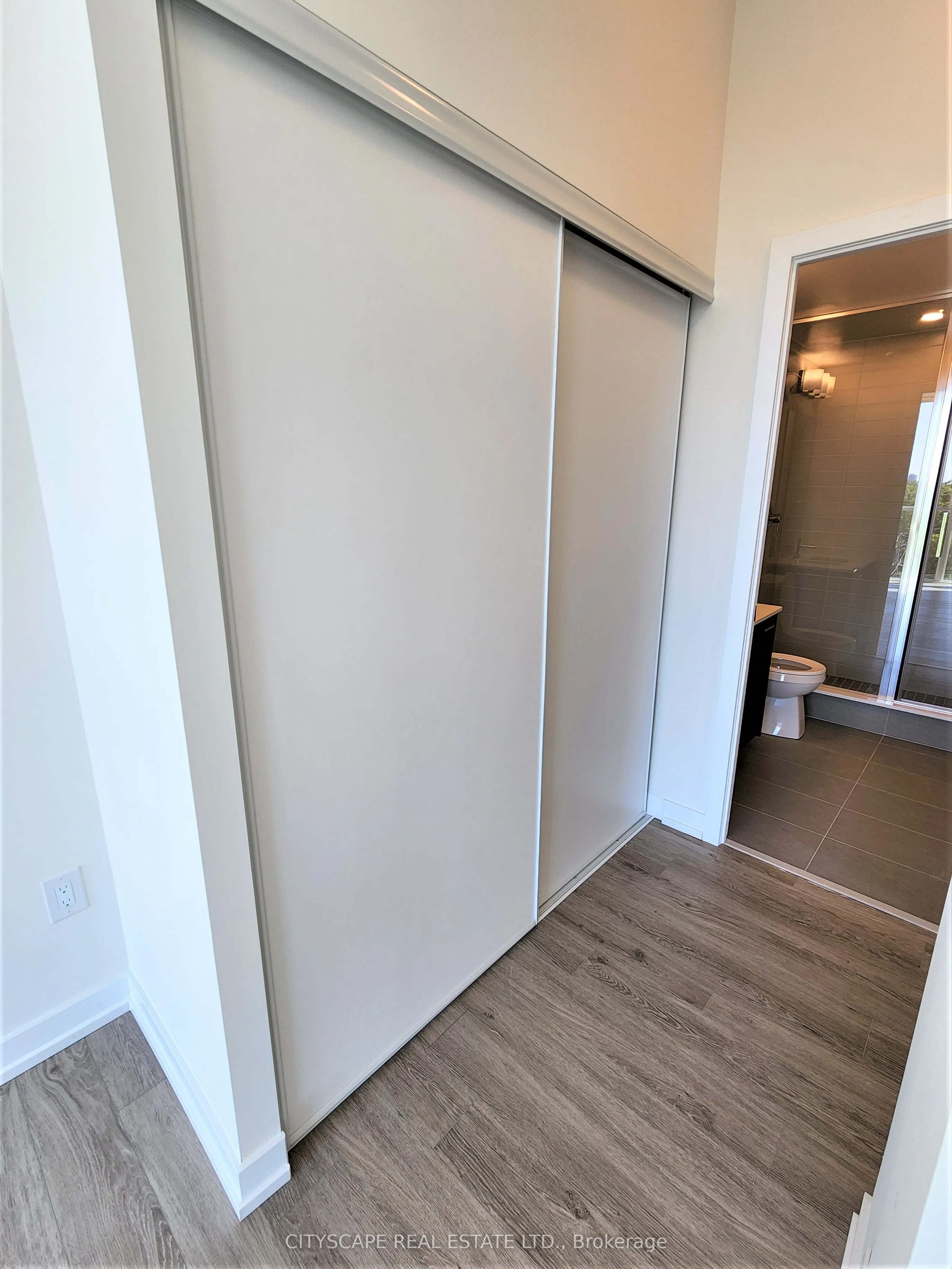 2300 St Clair Avenue W, #608