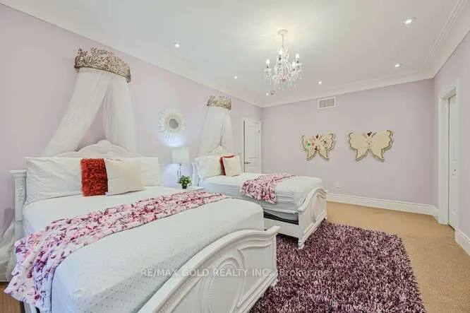 26 Adonis Close