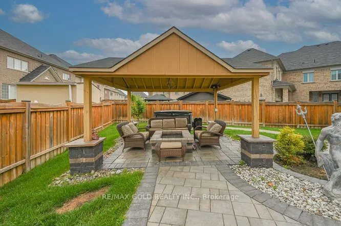 26 Adonis Close