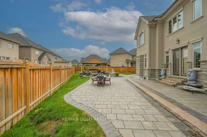 26 Adonis Close