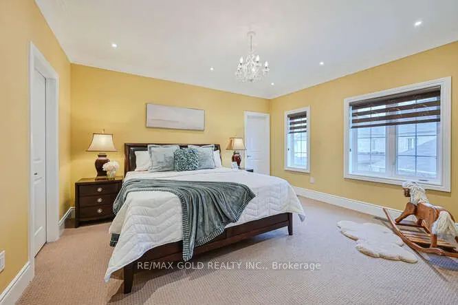 26 Adonis Close