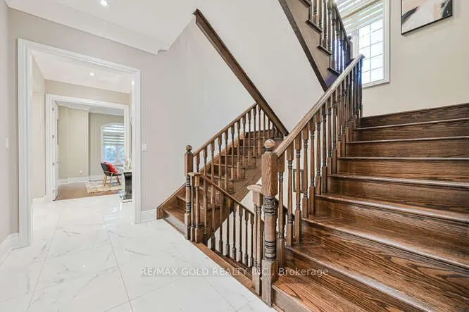 26 Adonis Close