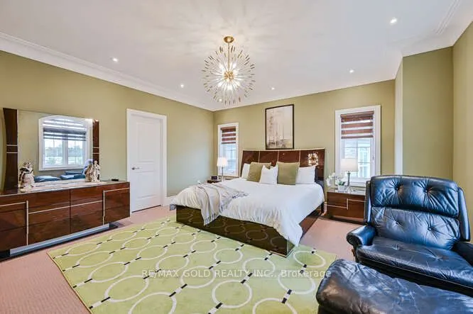 26 Adonis Close