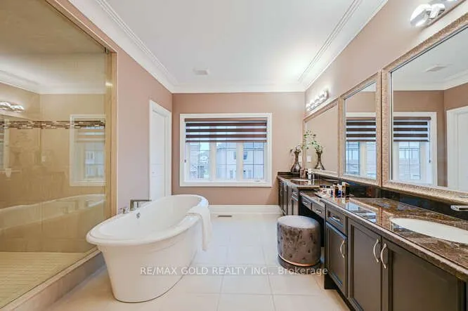 26 Adonis Close