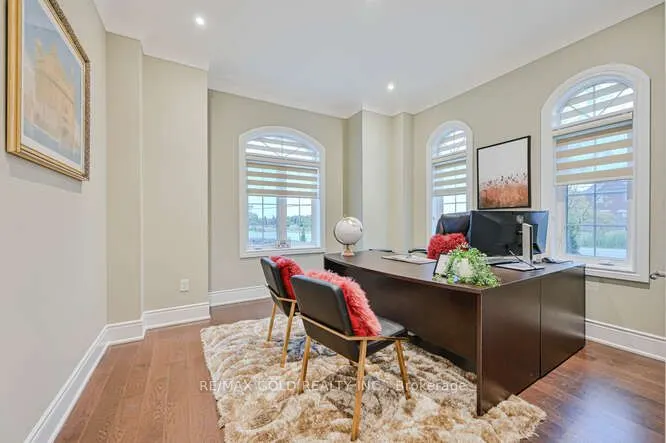 26 Adonis Close