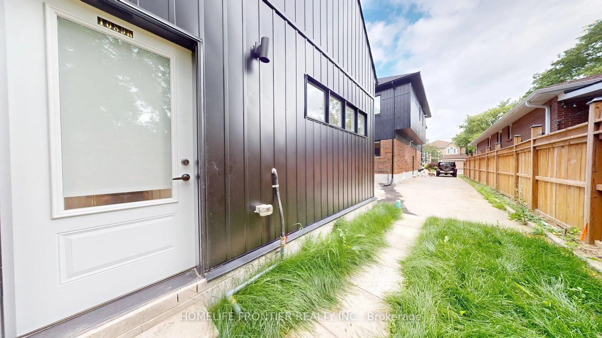 1089 Glencairn Avenue, #R (Laneway)