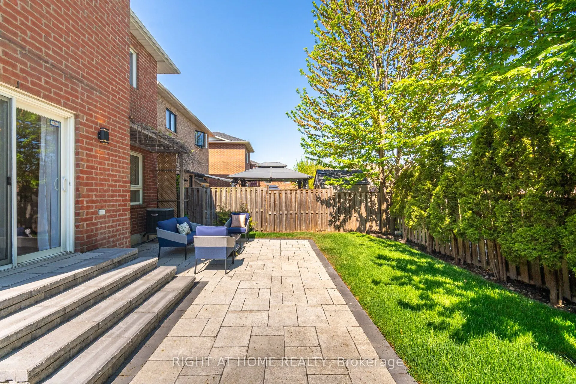 514 Huntington Ridge Drive