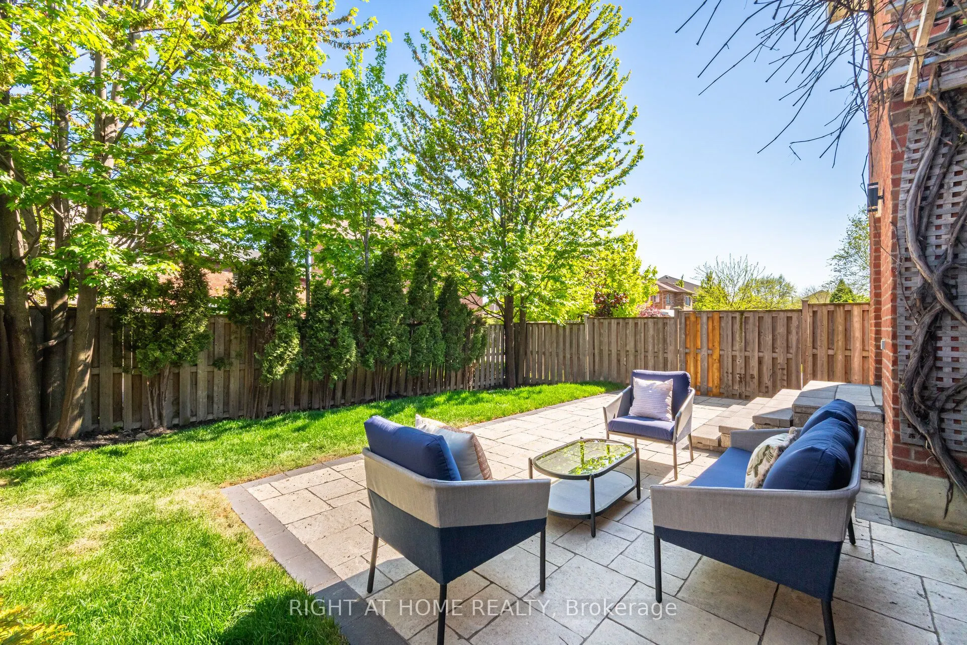 514 Huntington Ridge Drive
