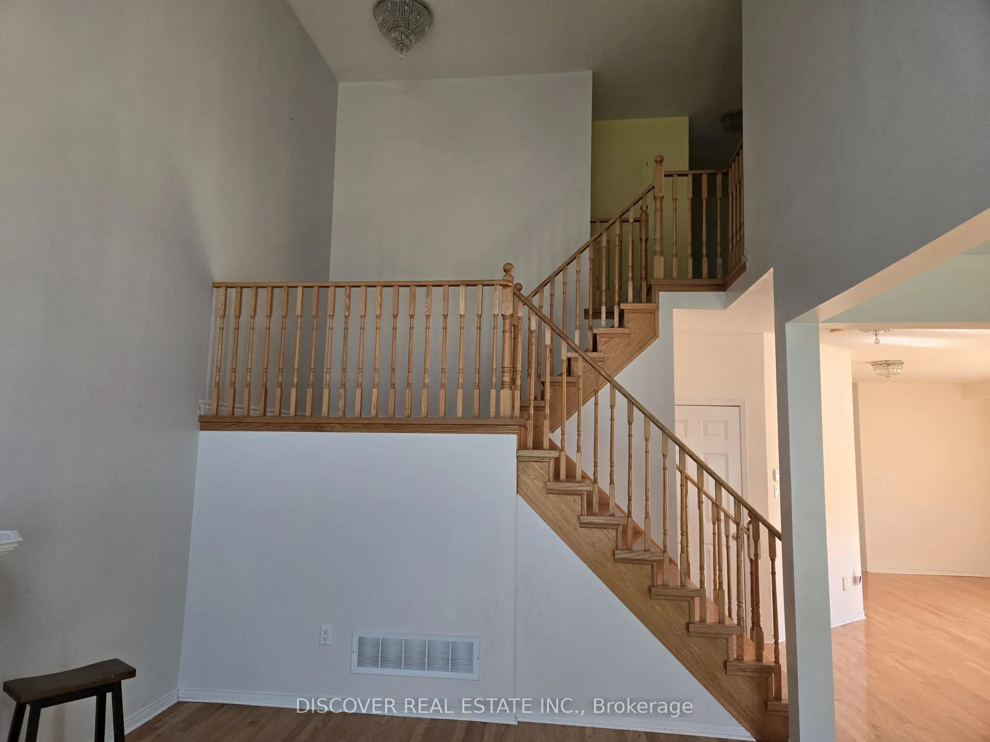 5792 Raftsman Cove
