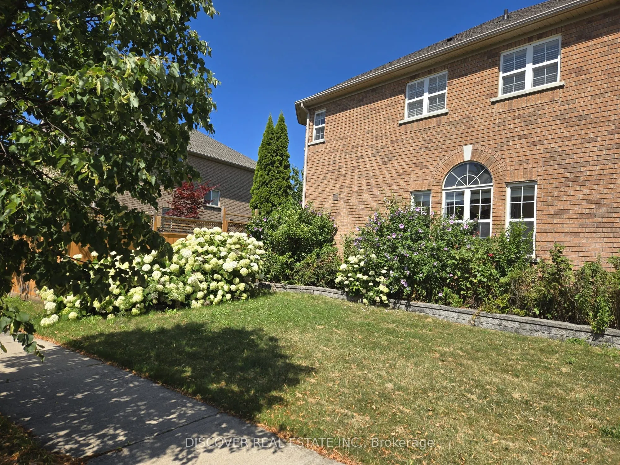 5792 Raftsman Cove