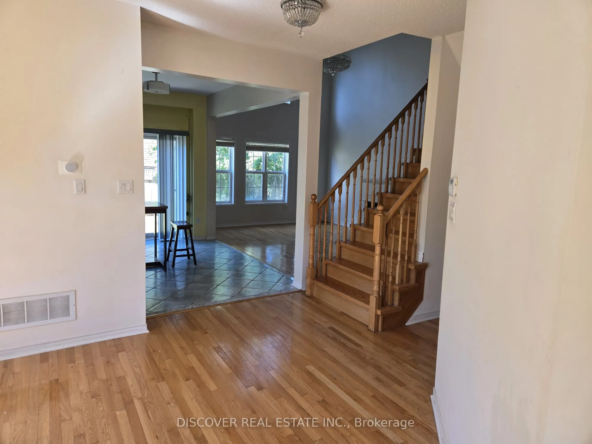 5792 Raftsman Cove