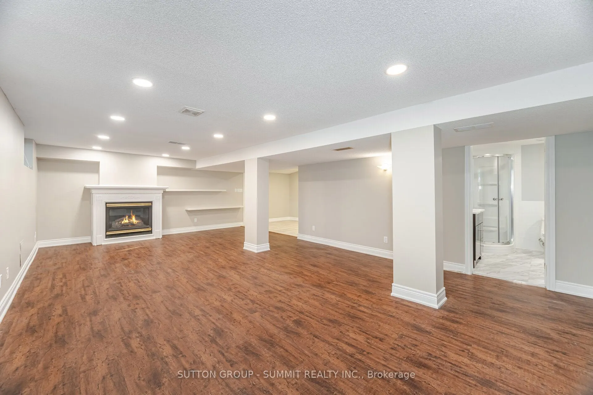 1195 Crestdale Road
