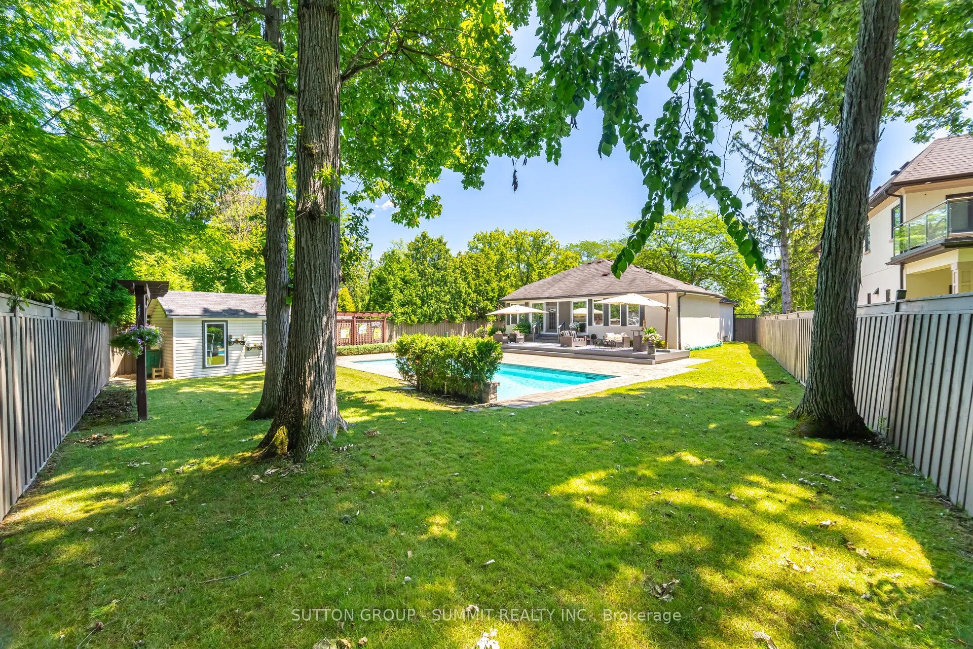 1195 Crestdale Road
