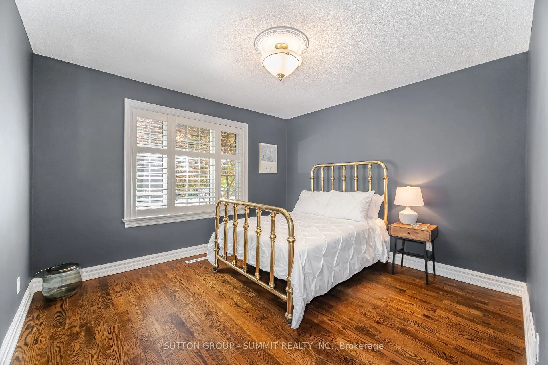 1195 Crestdale Road
