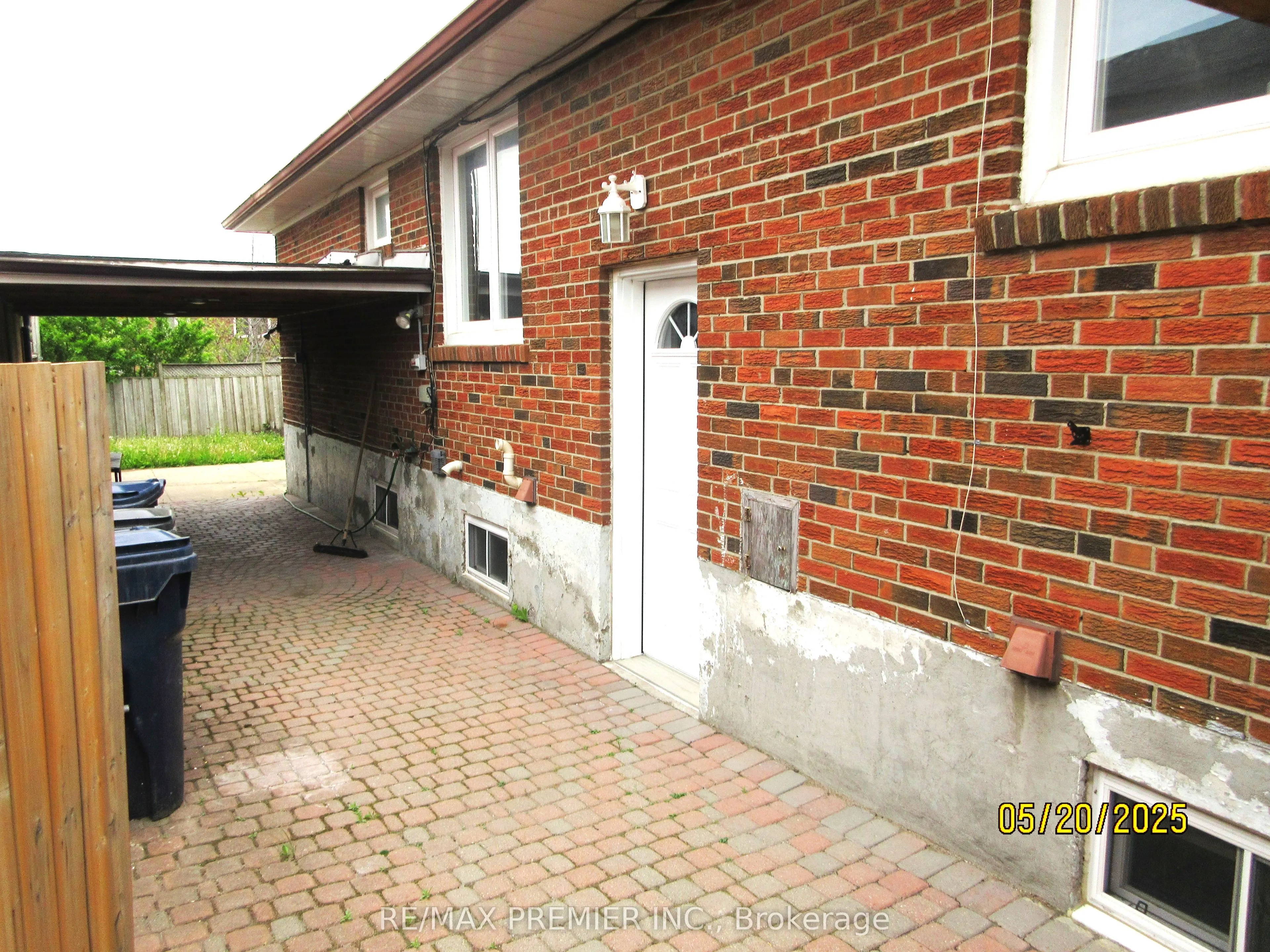 100 Snowood Court